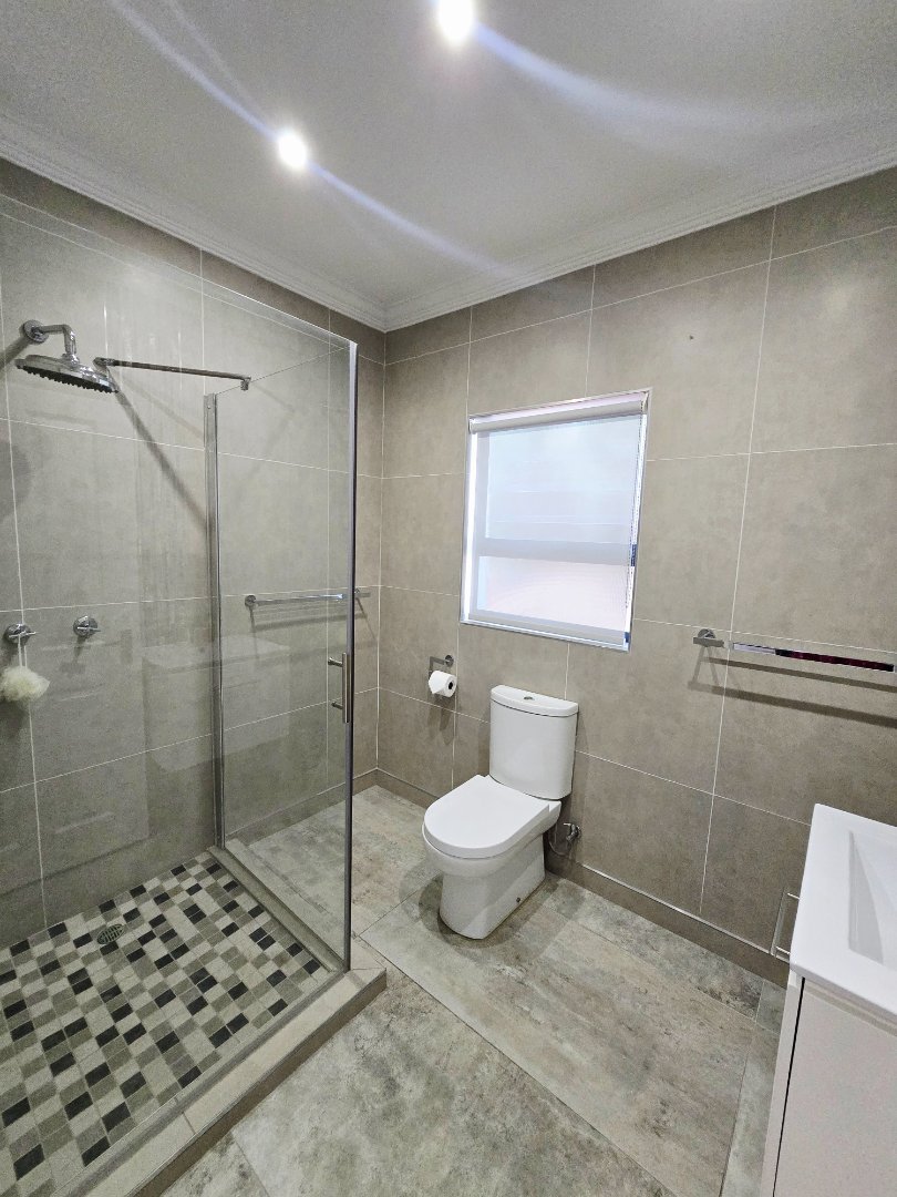 6 Bedroom Property for Sale in Wilkoppies North West